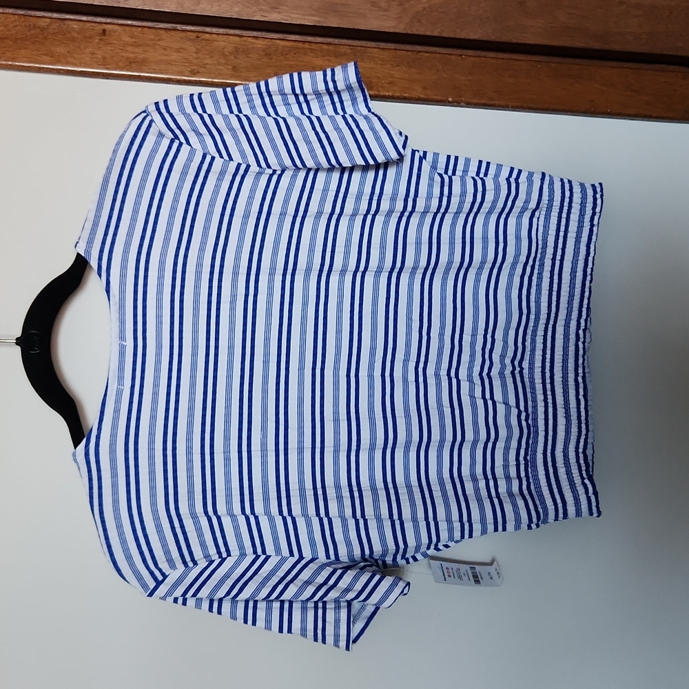 Crop top - Picture 2 of 2